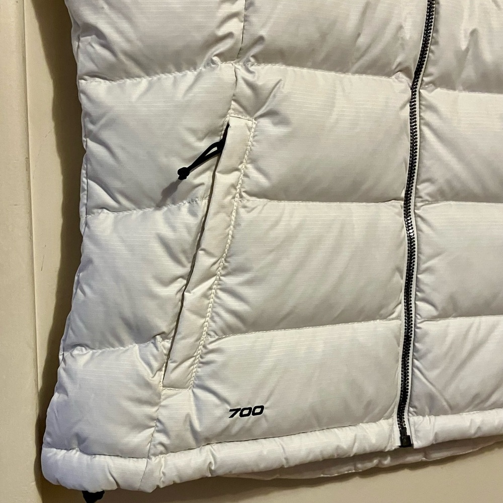 NWT The North Face Ladies Nuptse 2 700 Goose Down Puffer Vest Vaporous Gray - Picture 2 of 4